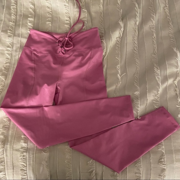 Year of Ours Pink Gloss Football Leggings Size Small $114 - Luxury Workout Pants - Picture 14 of 14